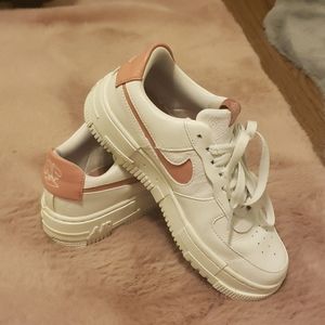 Nike WMNS Womens Air Force 1 Pixel
Sneakers/Shoes